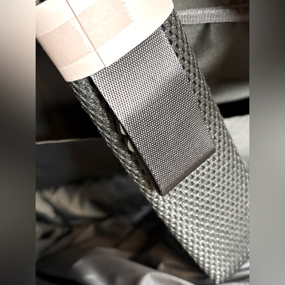 Lululemon New Early Embark Duffel 27L Deep Coal Nylon Large Messenger Laptop Bag - Picture 10 of 10